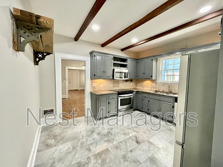 1312 Summitt Ave — Photo 12
