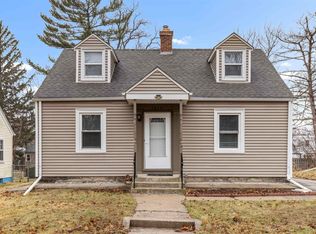 1615 Warren Rd, Rockford, IL 61108