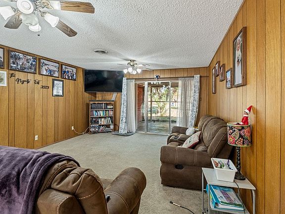 5th image of 400 Rocco Rd