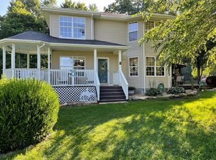 710 Hat Rock Rd, Tazewell, VA 24651