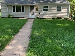 6674 Decatur St, Omaha, NE 68104