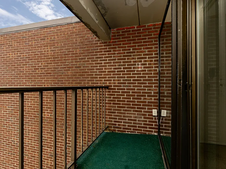 685 Main St #37 — Photo 15