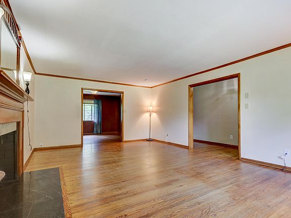 5th image of 6826 Haverhill Dr