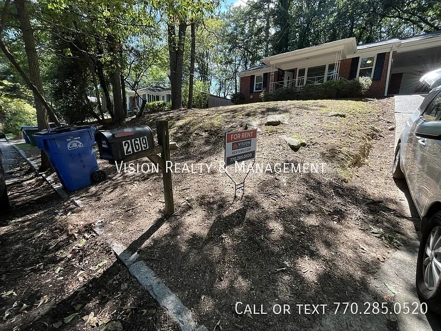 Adorable 2bd/1bath In Atlanta — Photo 4