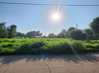 815 N 9th St, Chickasha, OK 73018