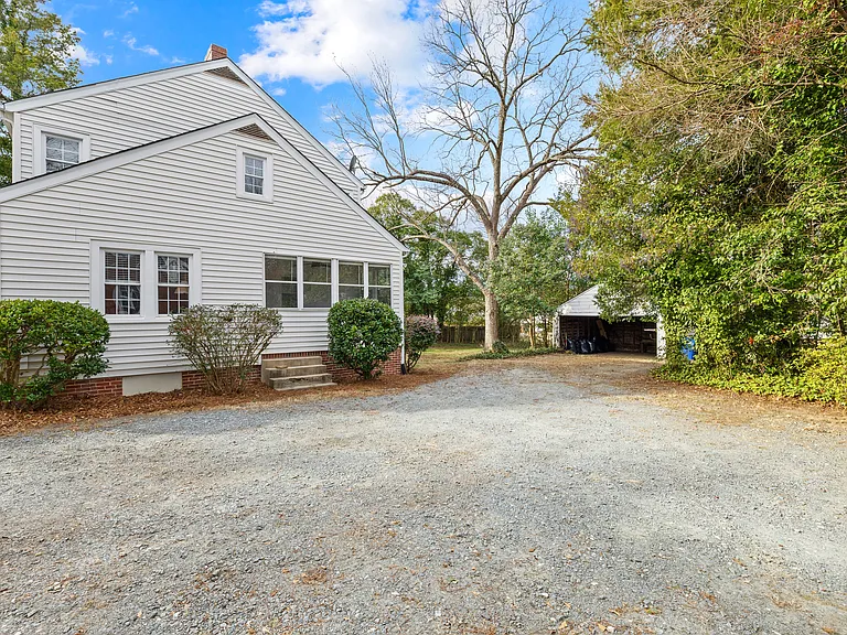 625 E Polo Rd — Photo 27