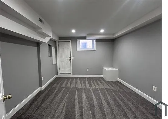 742 N Kenwood Ave — Photo 6