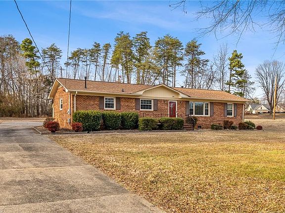 3rd image of 120 McCoy Rd