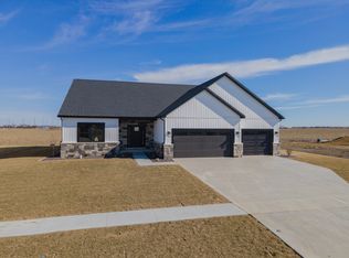 1250 Silver Oak Cir, Normal, IL 61761