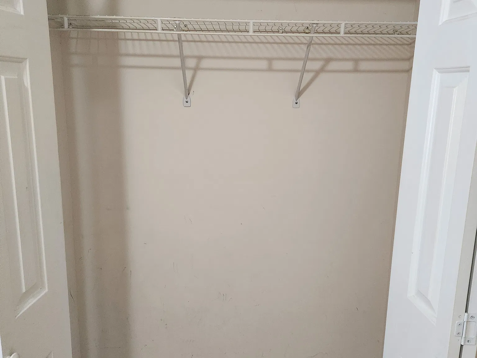 3 bed, 2007 sqft, $800 — Photo 2
