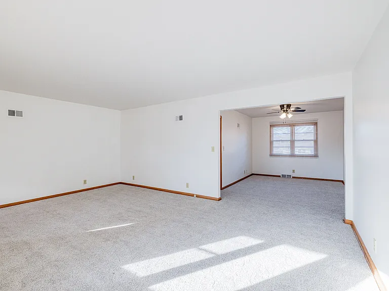 5700 Normal Blvd — Photo 2