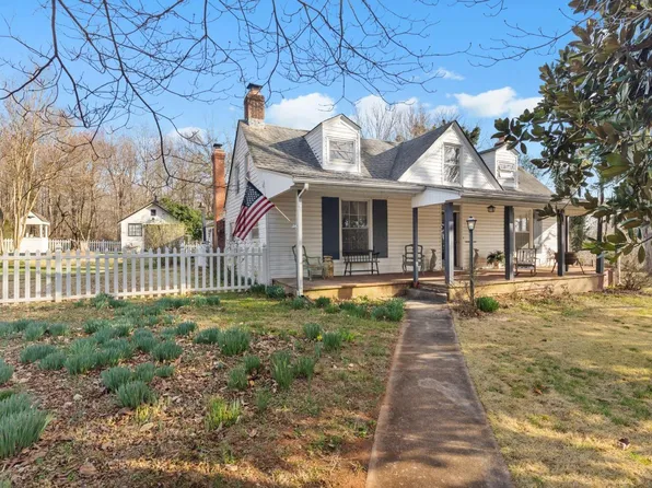 166 Ashmont Dr, Madison Heights, VA 24572