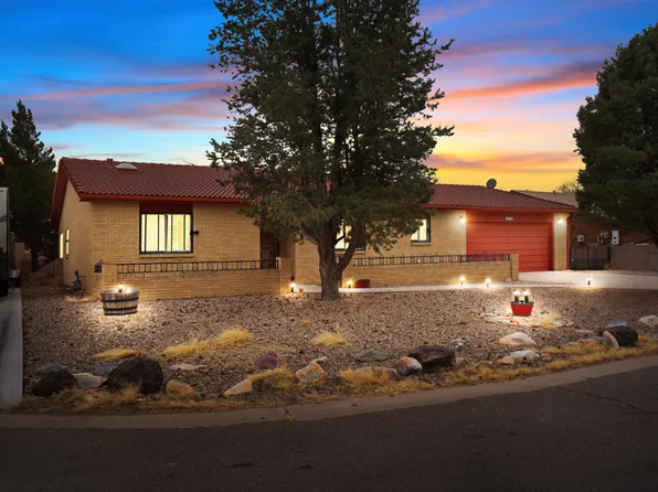 1012 Irwin Ct, Belen, NM 87002