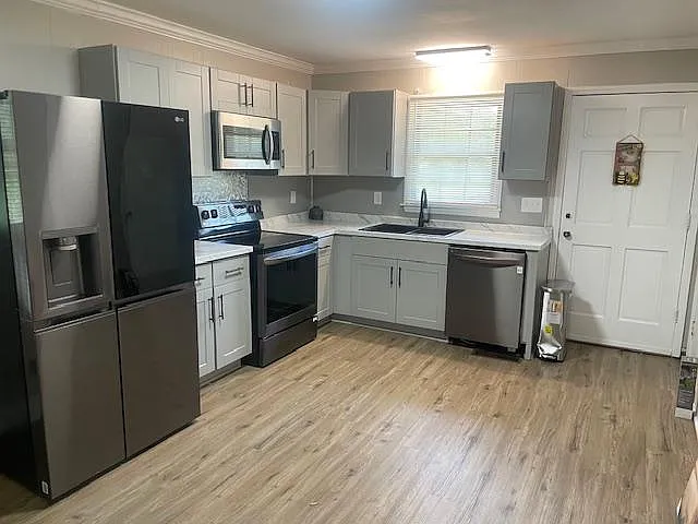 4 bed, 3.5 bath, 1400 sqft, $979 — Photo 3