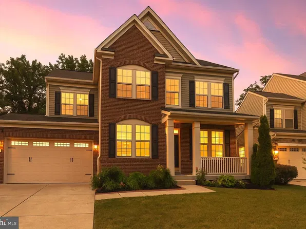 8008 Hubble Rd, Glenn Dale, MD 20769