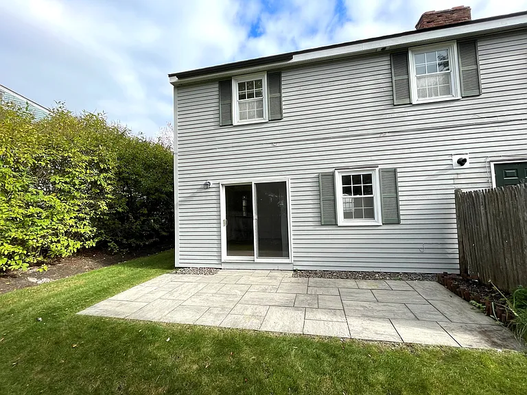 29 Collins Rd #D — Photo 16
