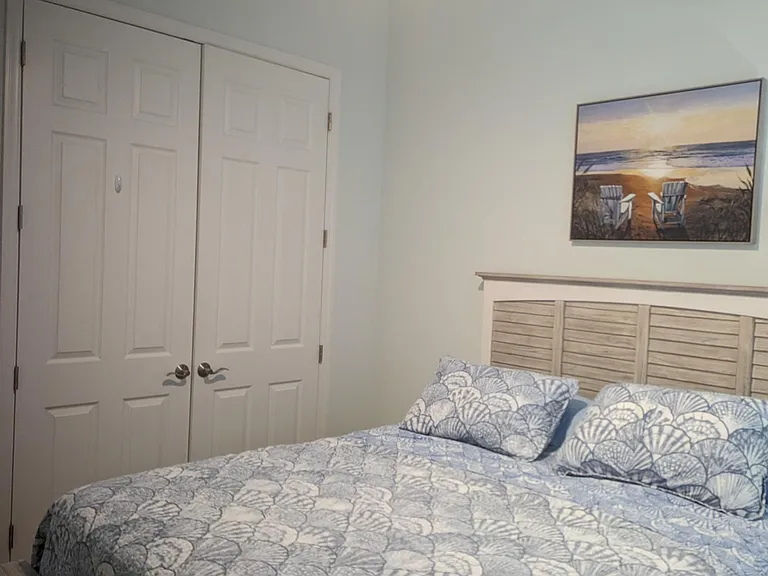 9469 Isla Bella Cir — Photo 15