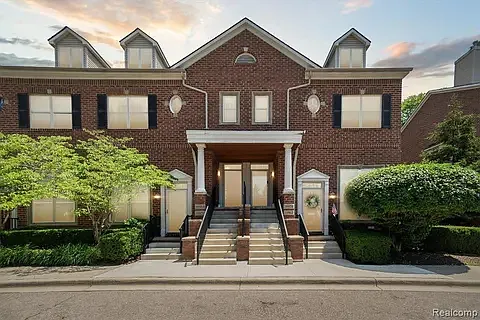 16964 Farmington Rd #16964