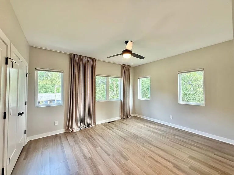 1029 Gregg St — Photo 12