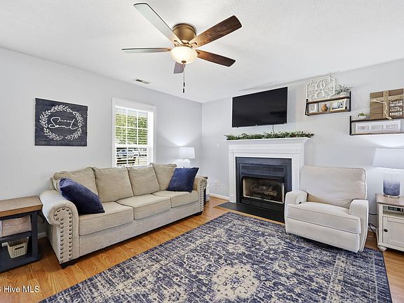 4th image of 217 Marsh Hen Court