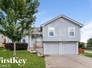 11501 N Laurel Ave, Kansas City, MO 64157