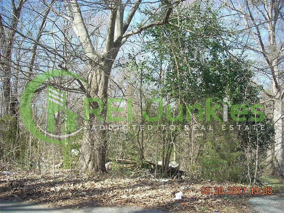 2nd image of 471 Dogwood Cir