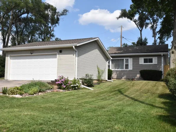 3415 Fischer DRIVE, Burlington, WI 53105