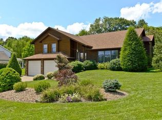 5252 Roanoke Dr, Weldon Spring, MO 63304