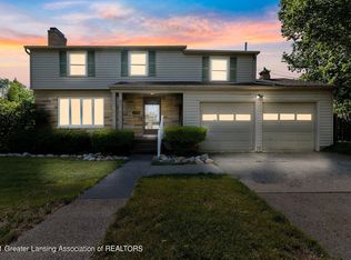 2310 Chatham Rd, Lansing, MI 48910