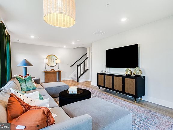 3rd image of 1831 Parham Way