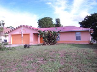 2916 9th St W, Lehigh Acres, FL 33971