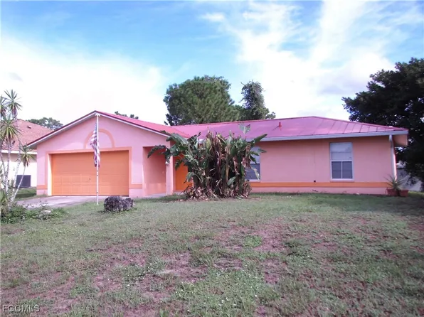 2916 9th St W, Lehigh Acres, FL 33971