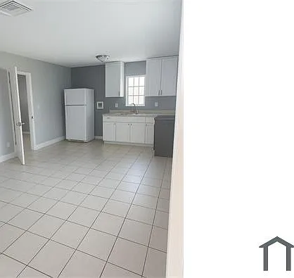 3 bed, $1,900 — Photo 2