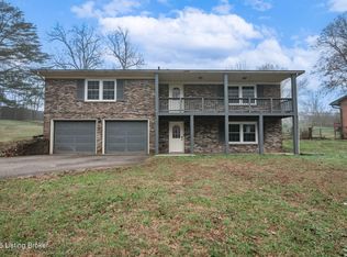 1104 Ellen Dr, Radcliff, KY 40160