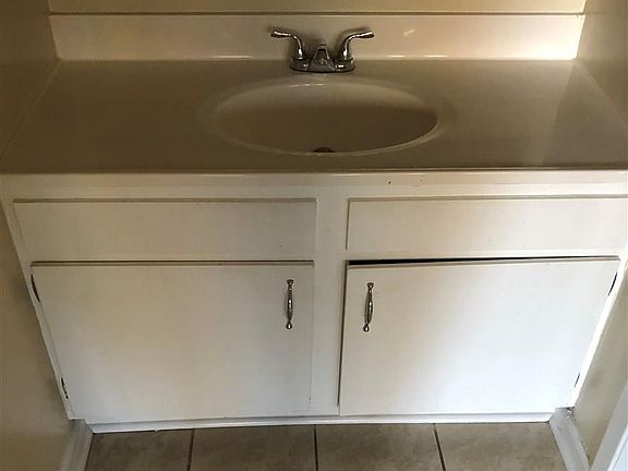 4th image of 1200 Shoreline Dr APT 317
