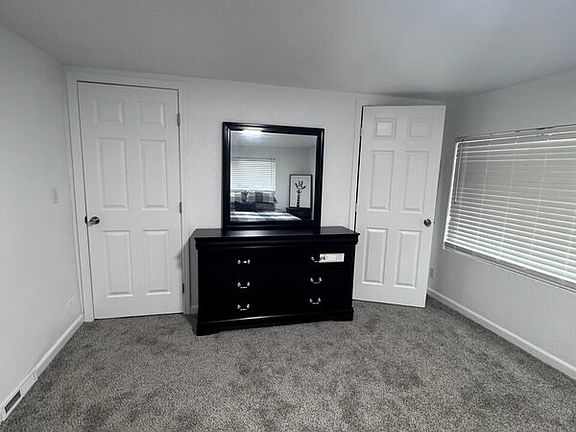 2nd image of 2445 Town Cir Room 1