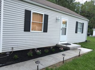 7 Red Barn Rd, Hyde Park, NY 12538