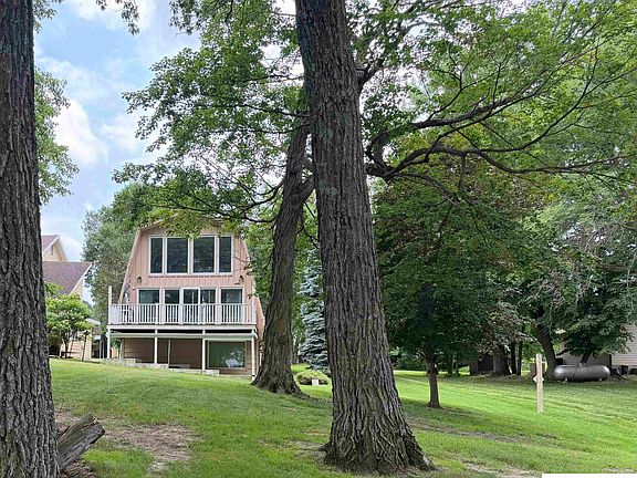 2nd image of 24534 Lakeside Dr