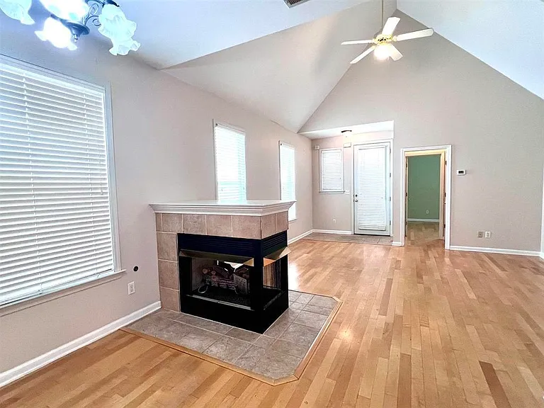 1175 Harbor River Dr — Photo 5