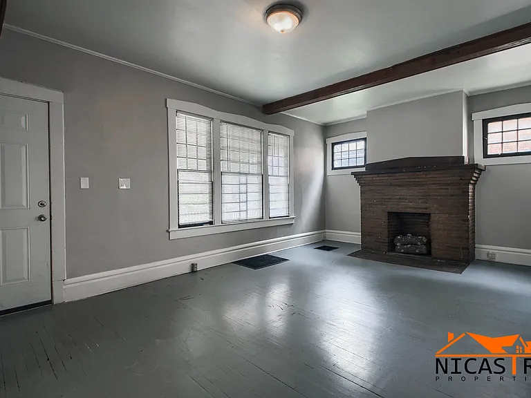 1600 N 4th St — Photo 8