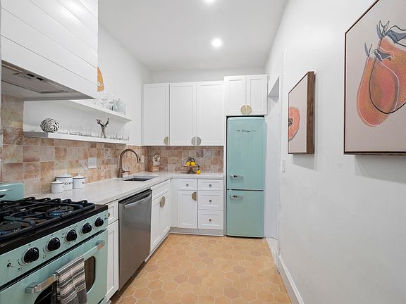 4th image of 1187 Mansfield Ave NE #2