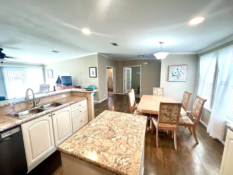 7407 Westwood Dr — Photo 8