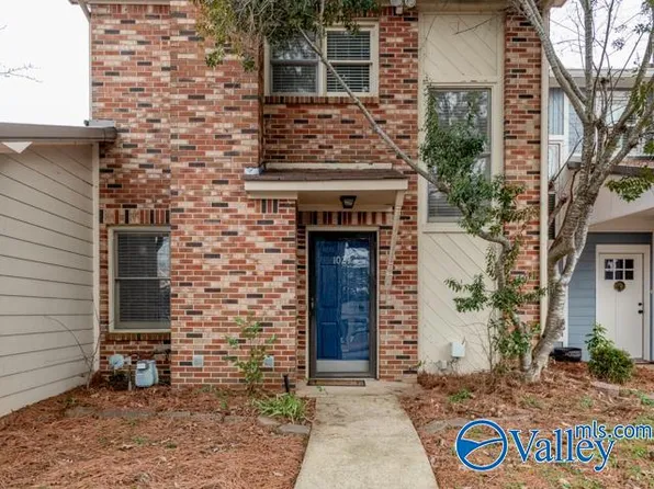 1029 W Harbor Dr, Guntersville, AL 35976