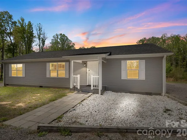 1118 Bethesda Rd, Statesville, NC 28677