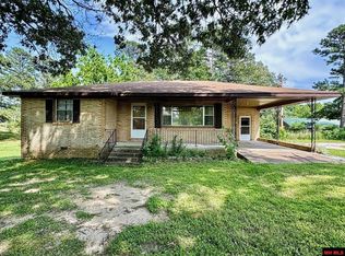 25 Pine St, Pineville, AR 72566