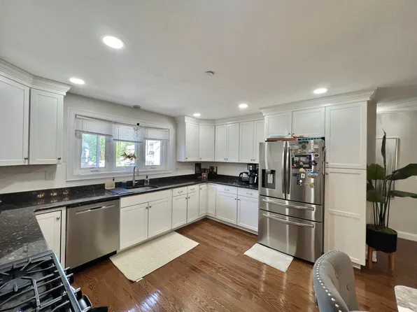 32 Sugar Maple Ln, Westford, MA
