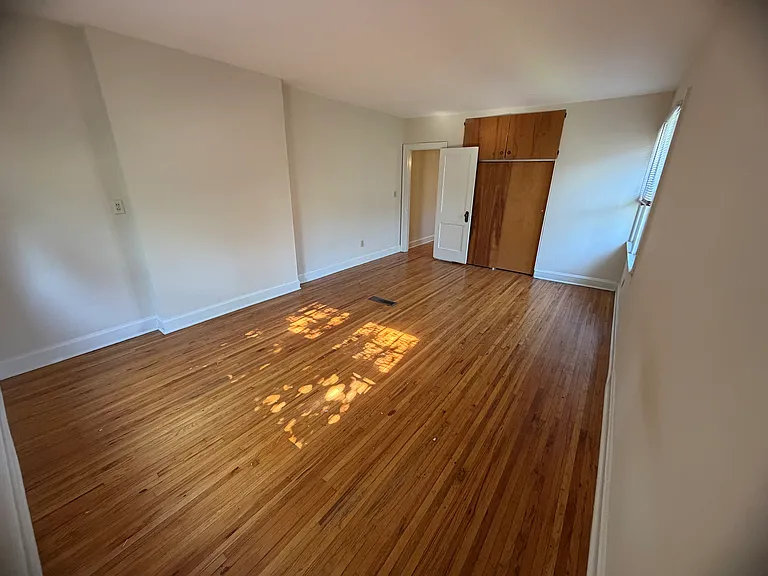 2757 Indianola Ave — Photo 15