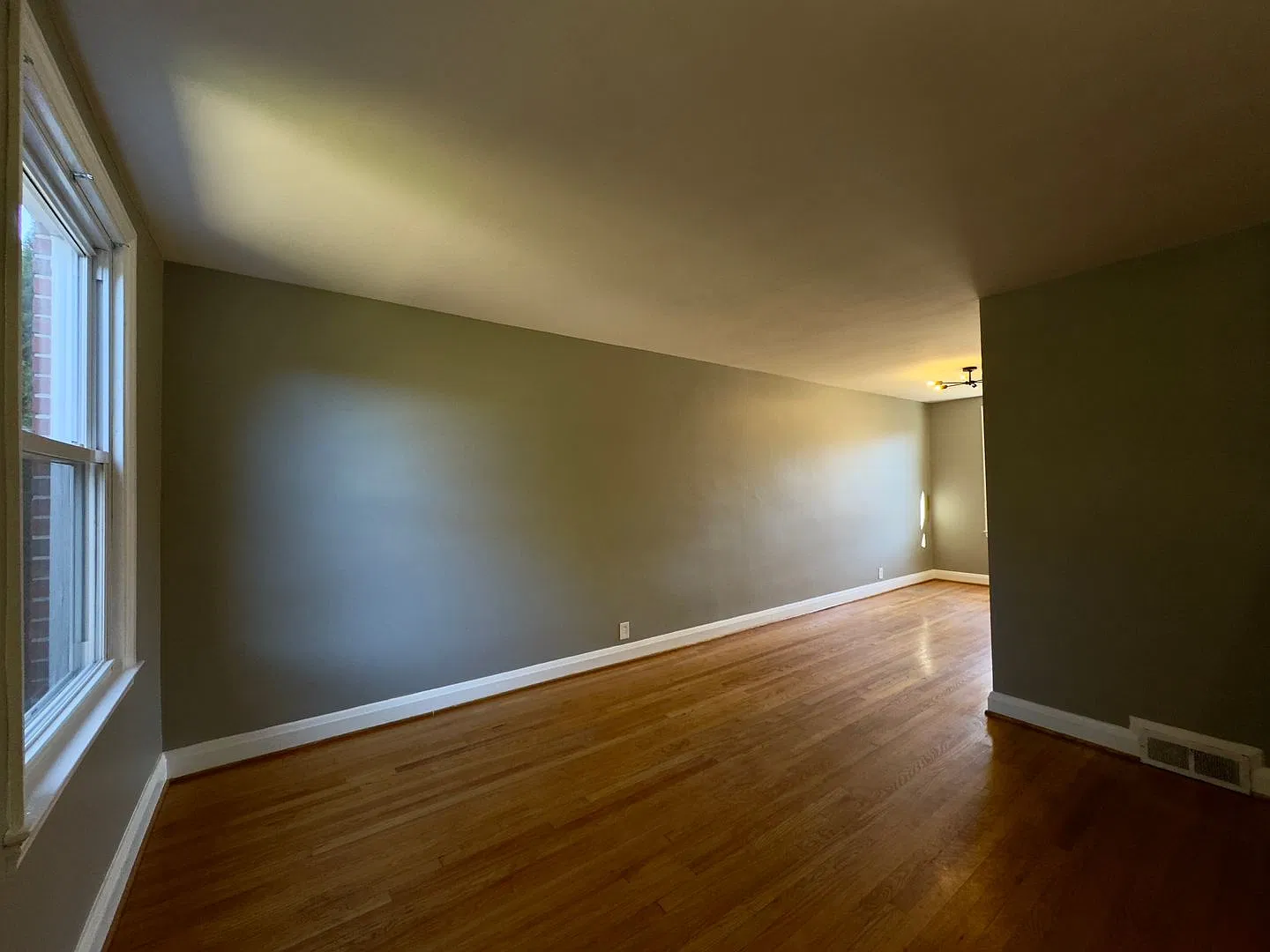 Charming 2BD/1.5BA Townhome w/ Parking Pad in Parkville, MD! — Photo 4