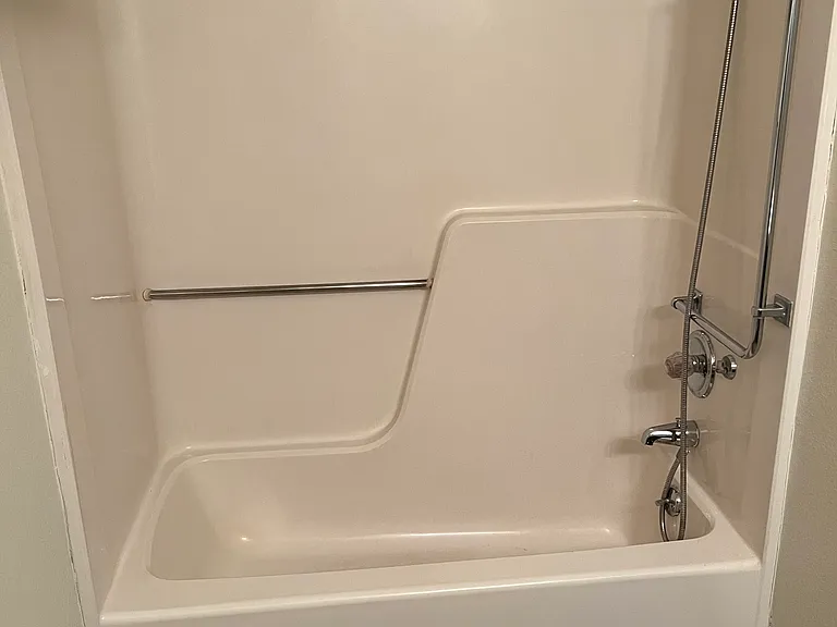 409 Washington St #5C — Photo 6