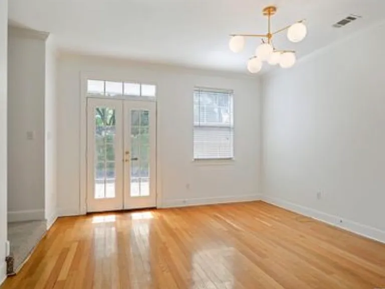 2210 Christian St #11 — Photo 5